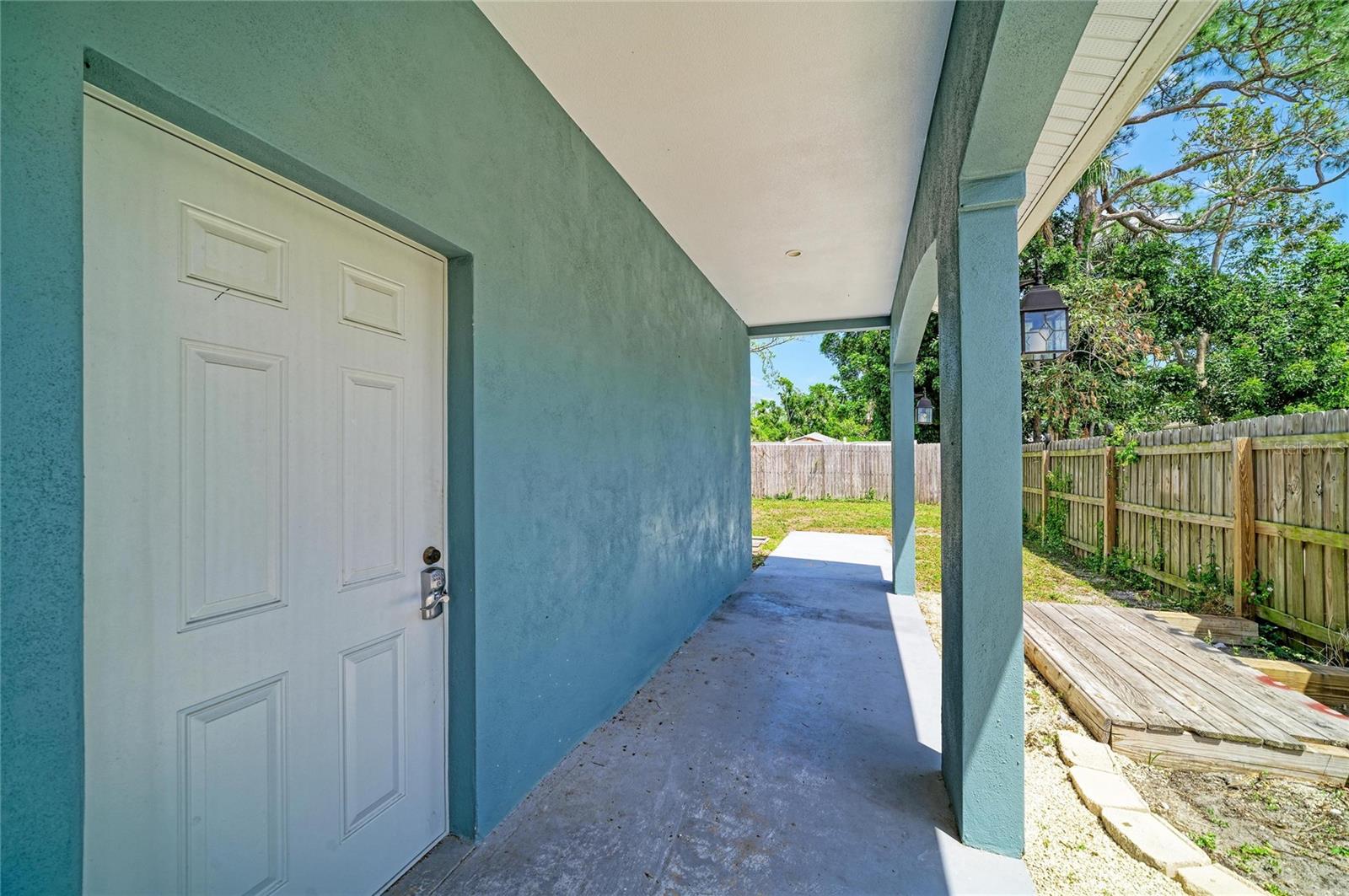 Image 23 of 25 For 1609 17th Street W