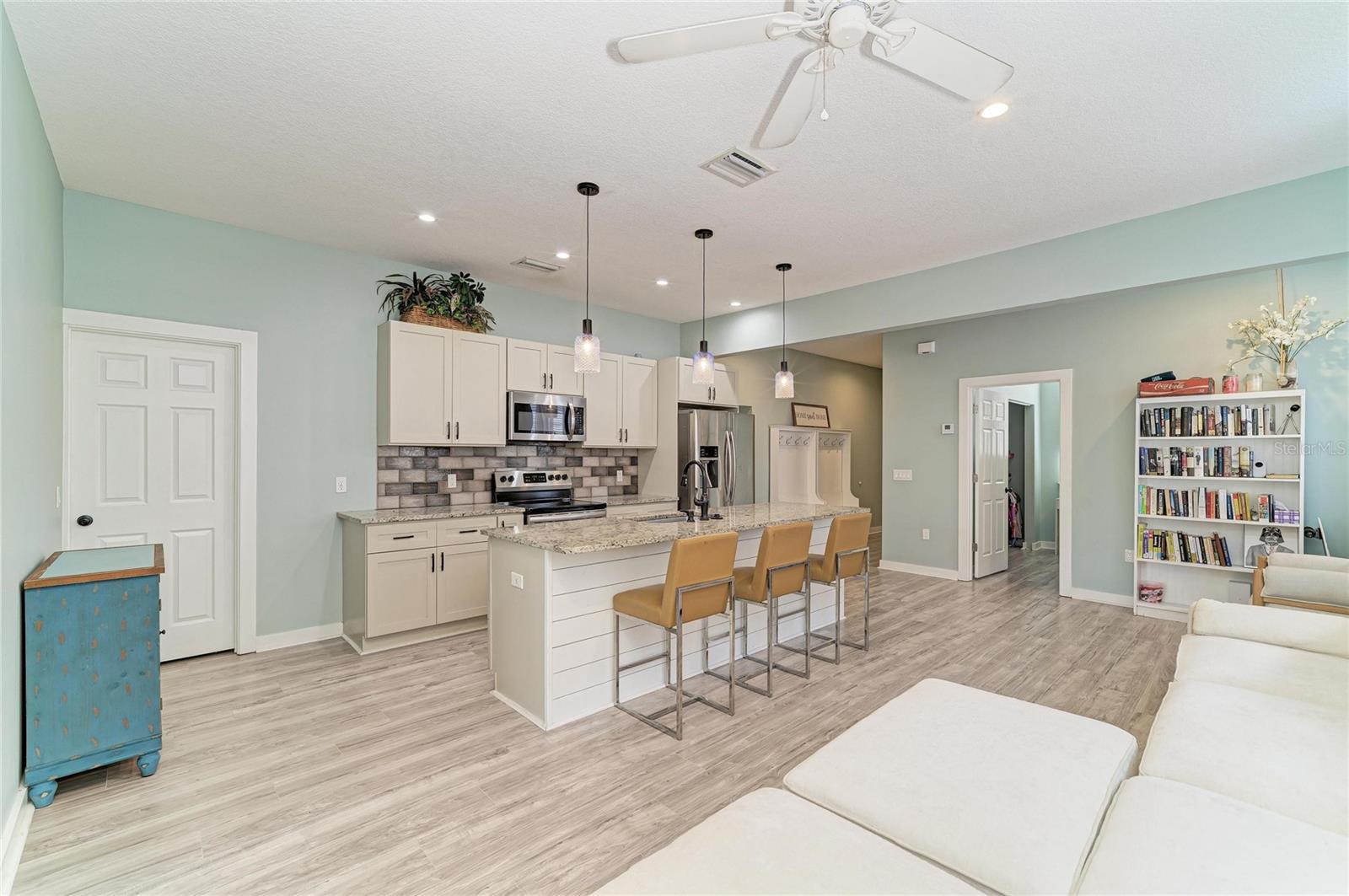 Image 6 of 25 For 1609 17th Street W