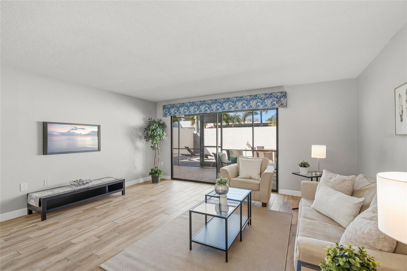Image 10 of 43 For 226 Sherwood Drive 226