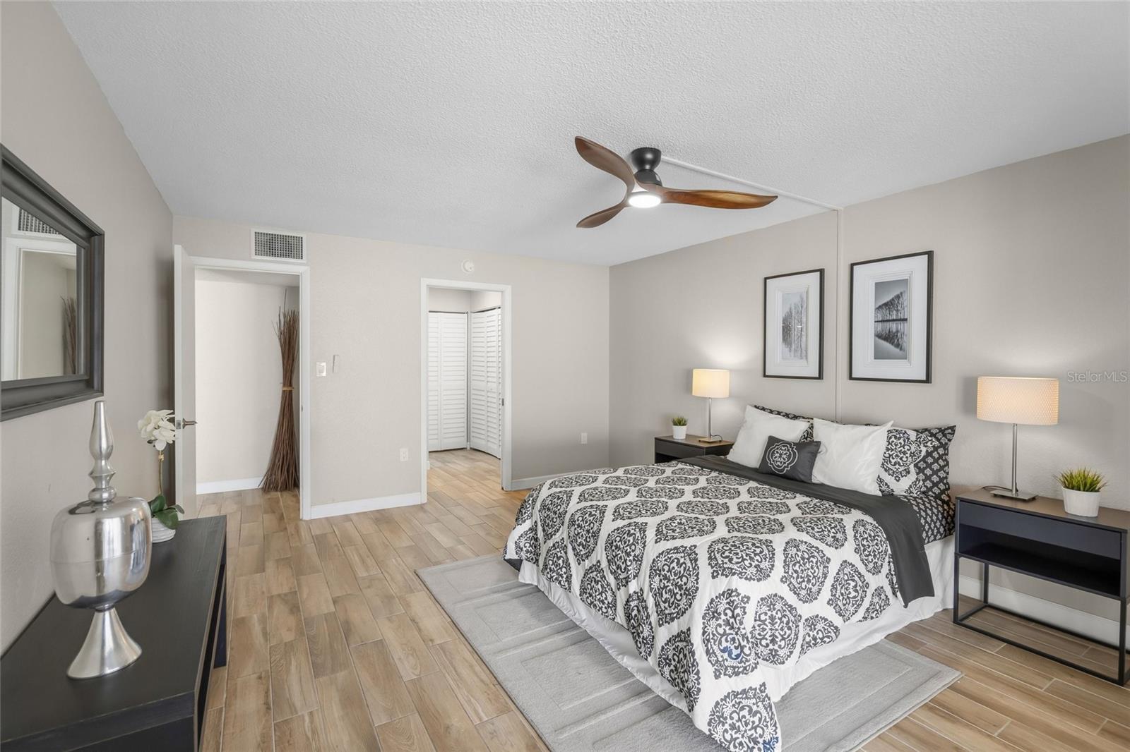 Image 18 of 43 For 226 Sherwood Drive 226