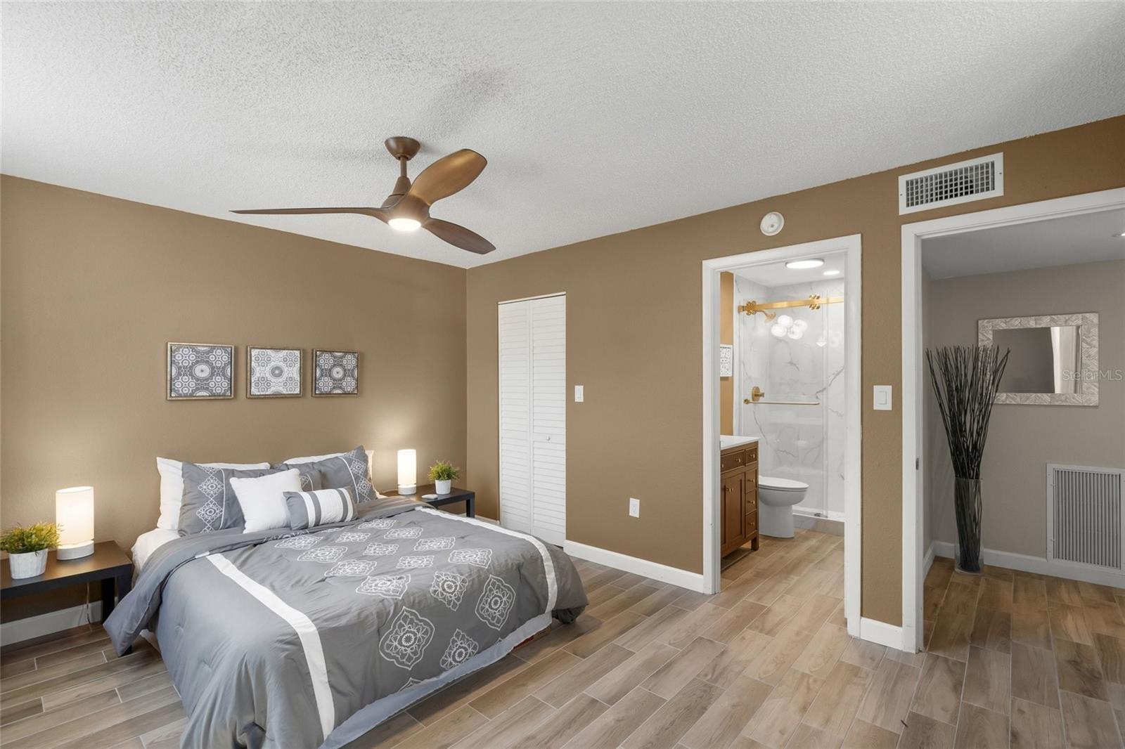 Image 23 of 43 For 226 Sherwood Drive 226