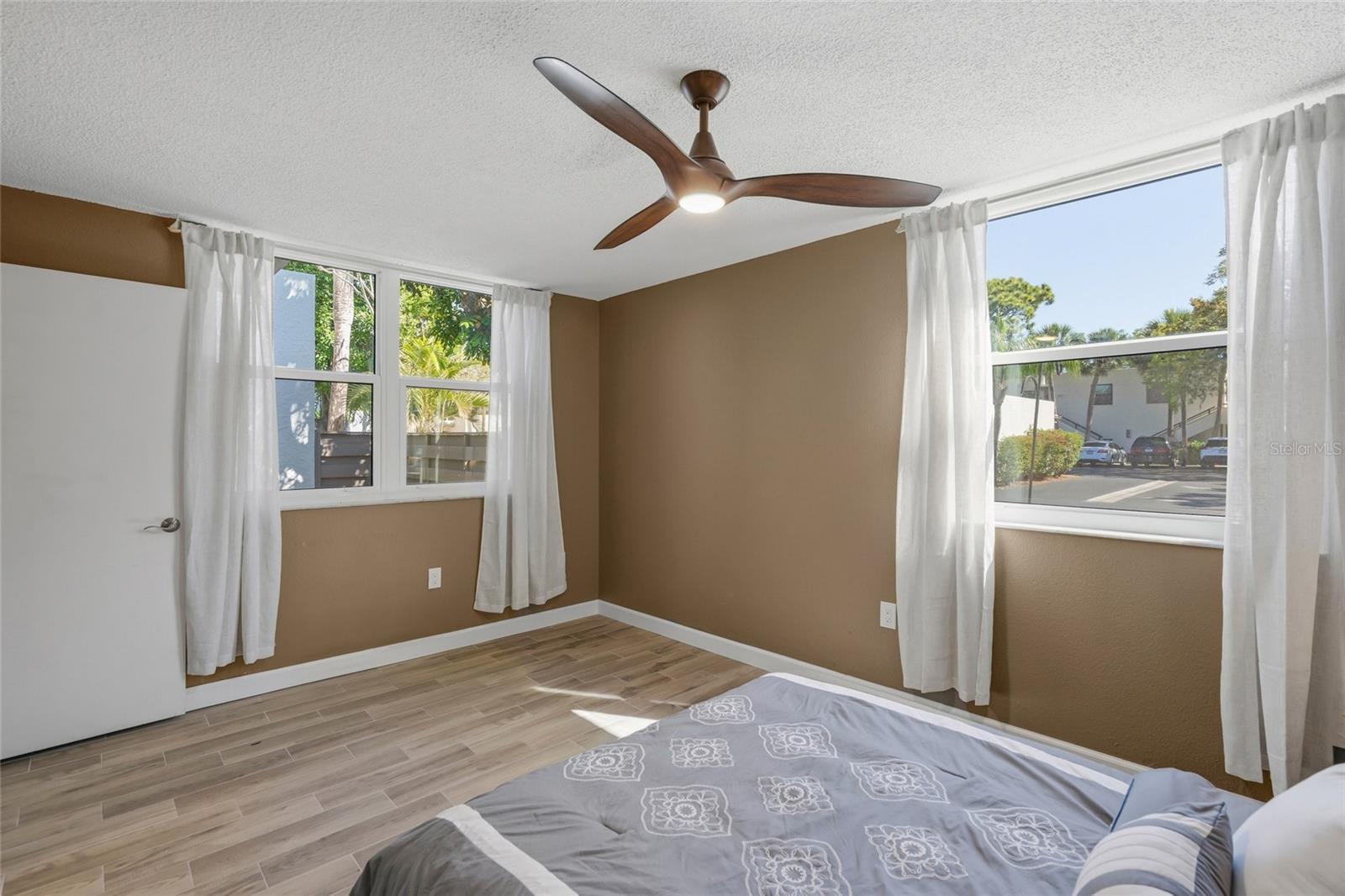 Image 26 of 43 For 226 Sherwood Drive 226