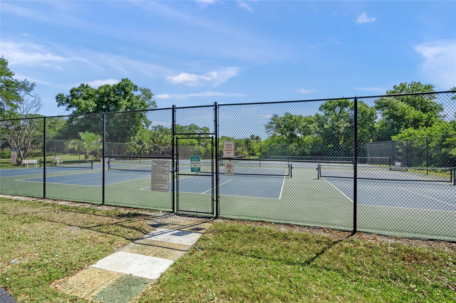 Image 40 of 43 For 226 Sherwood Drive 226