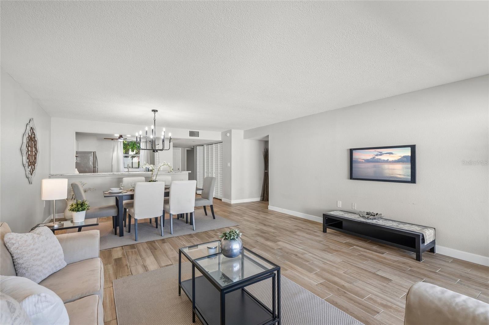 Image 7 of 43 For 226 Sherwood Drive 226