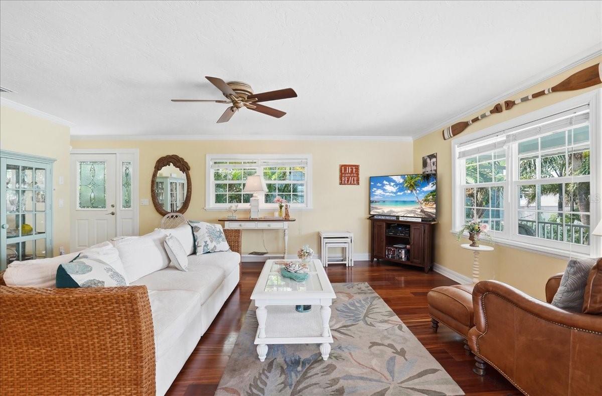 Image 10 of 61 For 2811 Gulf Drive