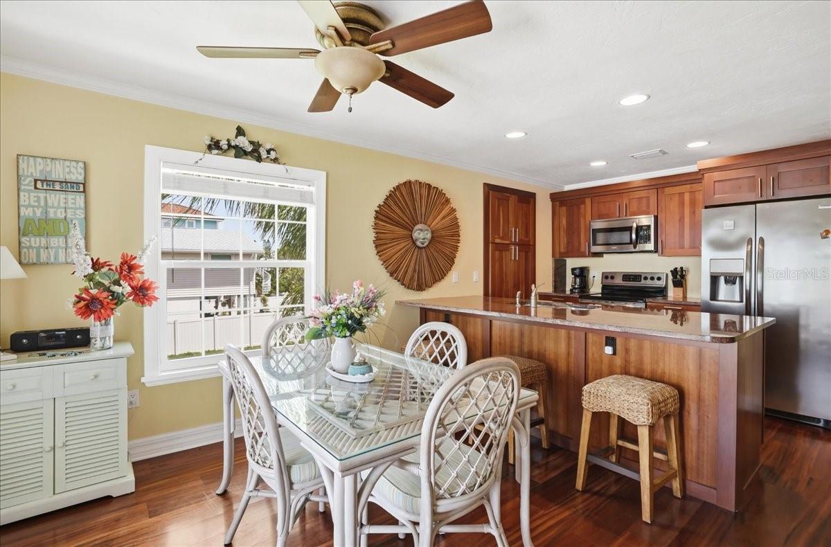 Image 13 of 61 For 2811 Gulf Drive