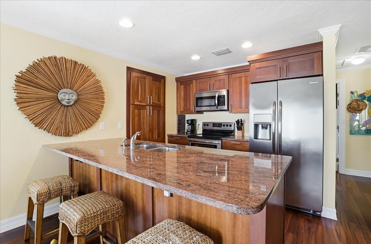 Image 14 of 61 For 2811 Gulf Drive