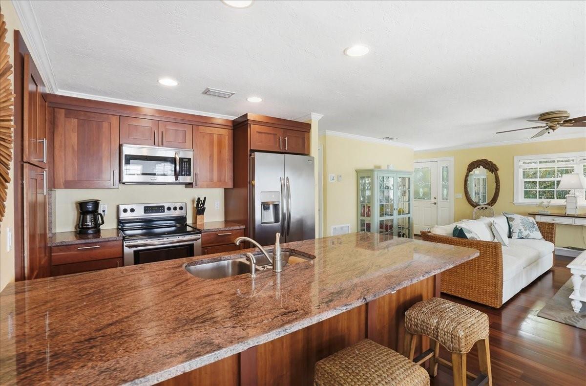 Image 16 of 61 For 2811 Gulf Drive