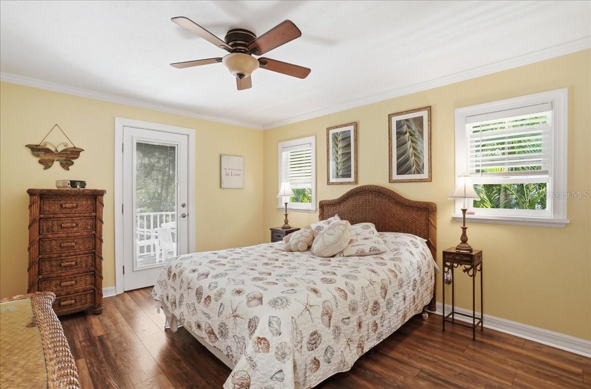Image 18 of 61 For 2811 Gulf Drive