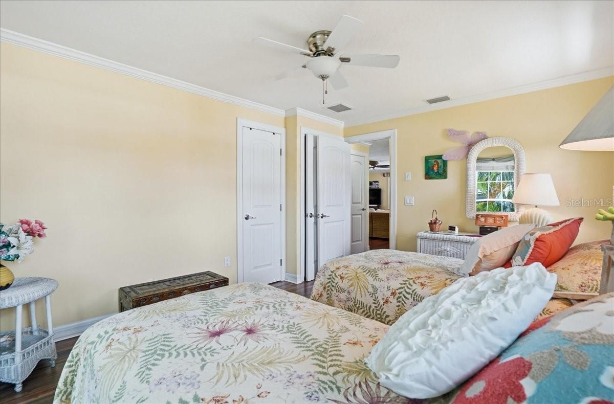 Image 28 of 61 For 2811 Gulf Drive