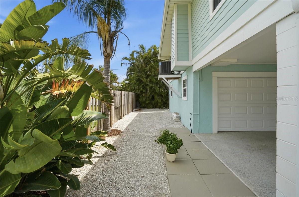 Image 39 of 61 For 2811 Gulf Drive