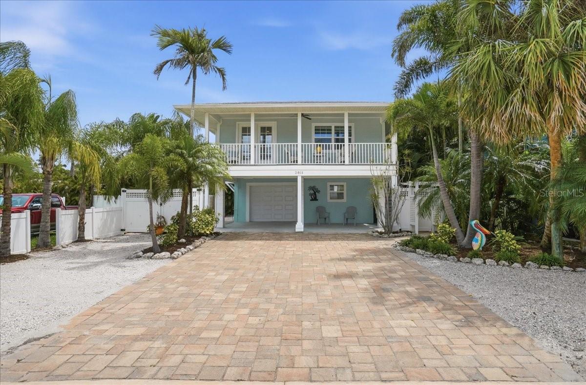 Image 4 of 61 For 2811 Gulf Drive