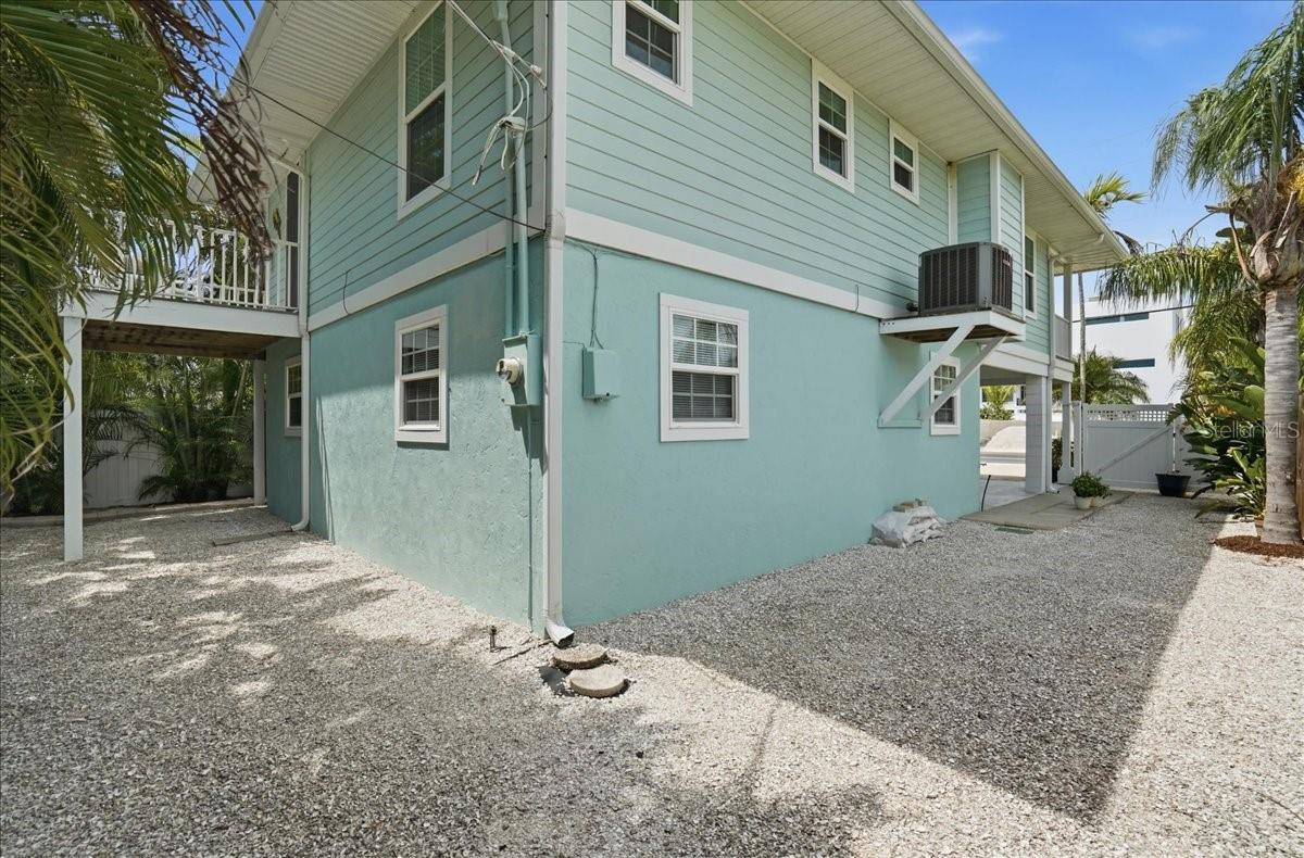 Image 42 of 61 For 2811 Gulf Drive
