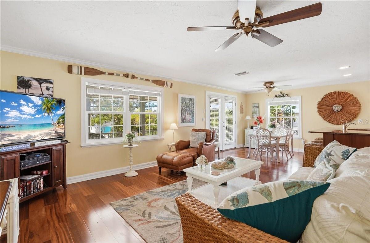 Image 8 of 61 For 2811 Gulf Drive