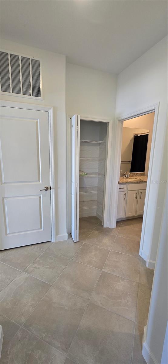 Image 15 of 26 For 5307 Crystal Harbor Cove