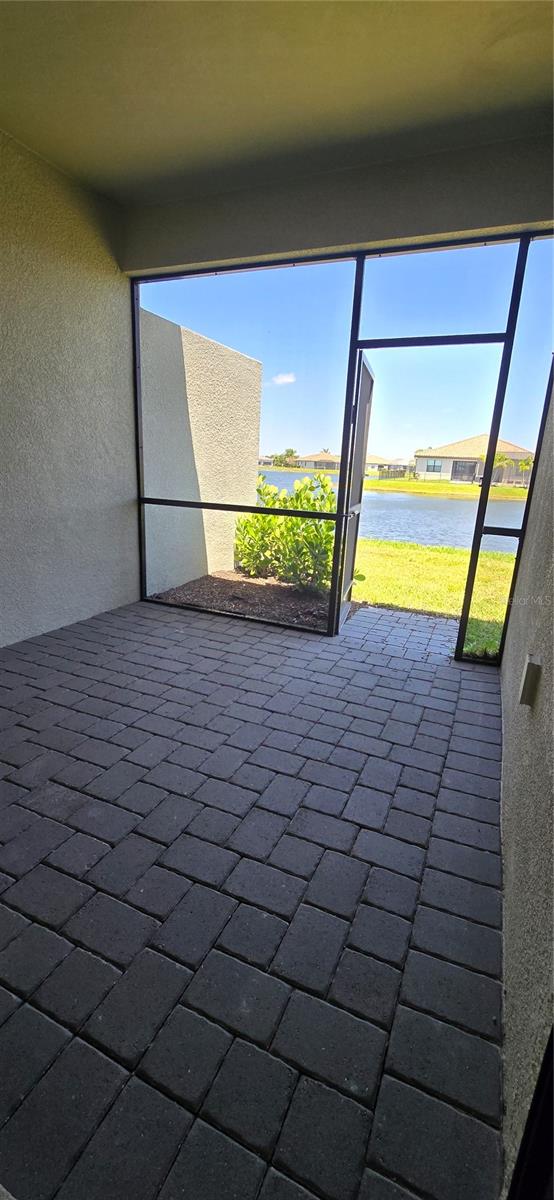 Image 4 of 26 For 5307 Crystal Harbor Cove