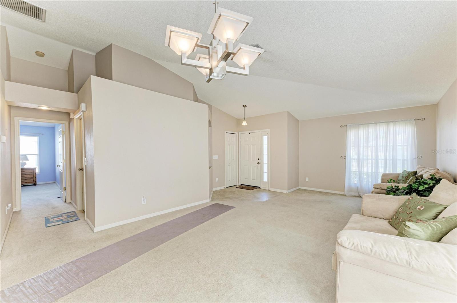 Image 11 of 66 For 4642 Runabout Way