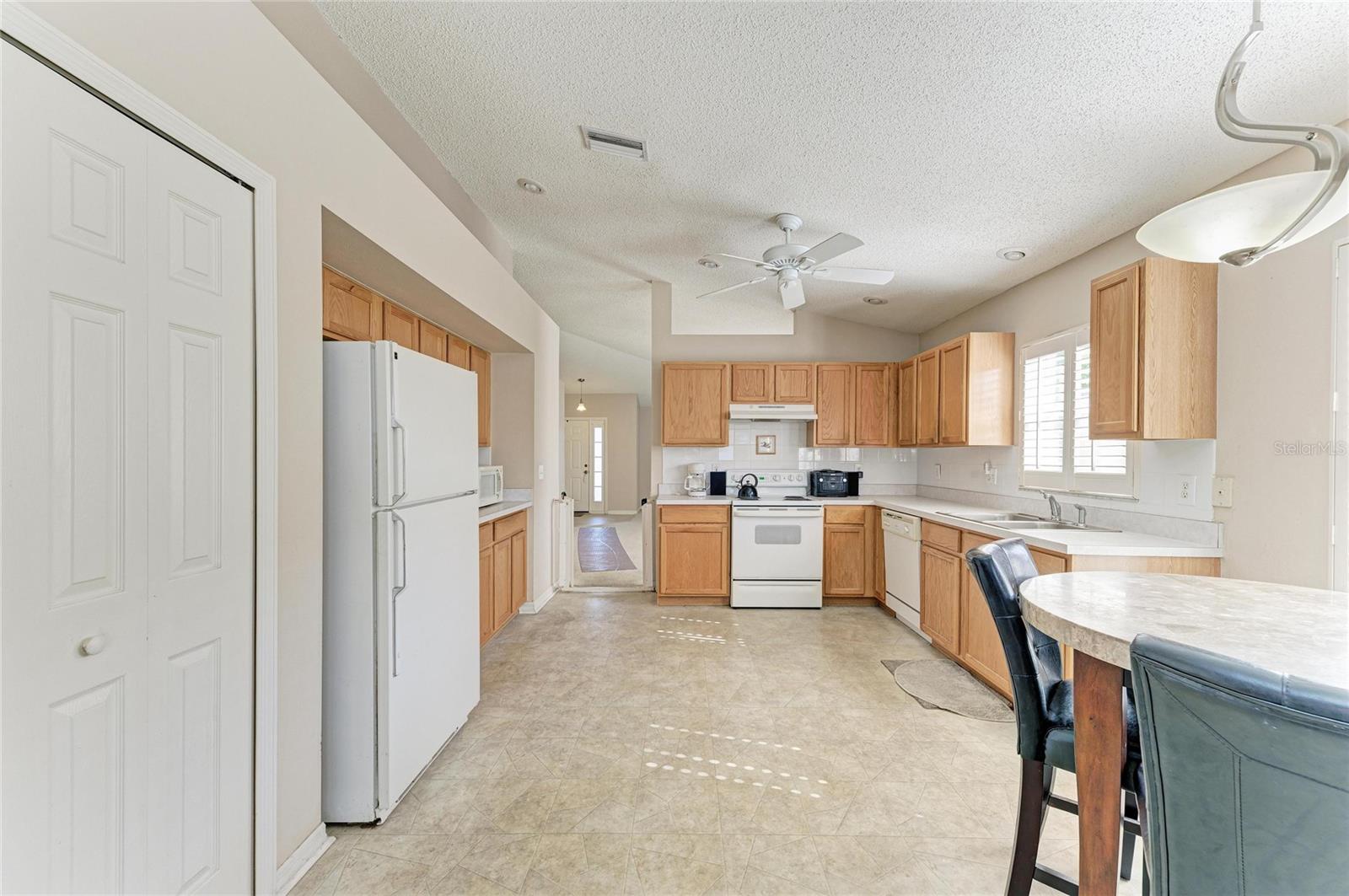 Image 16 of 66 For 4642 Runabout Way