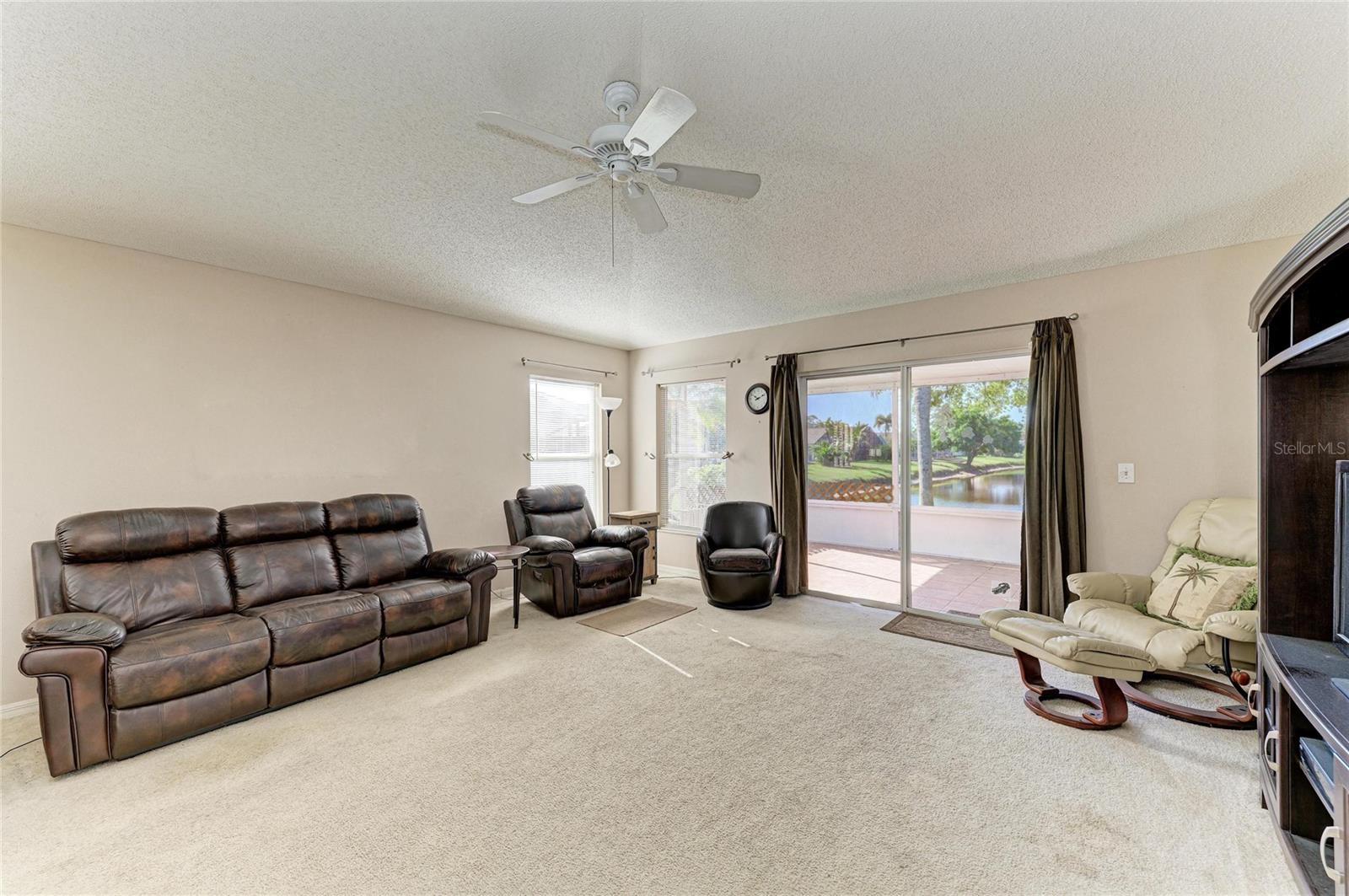 Image 21 of 66 For 4642 Runabout Way