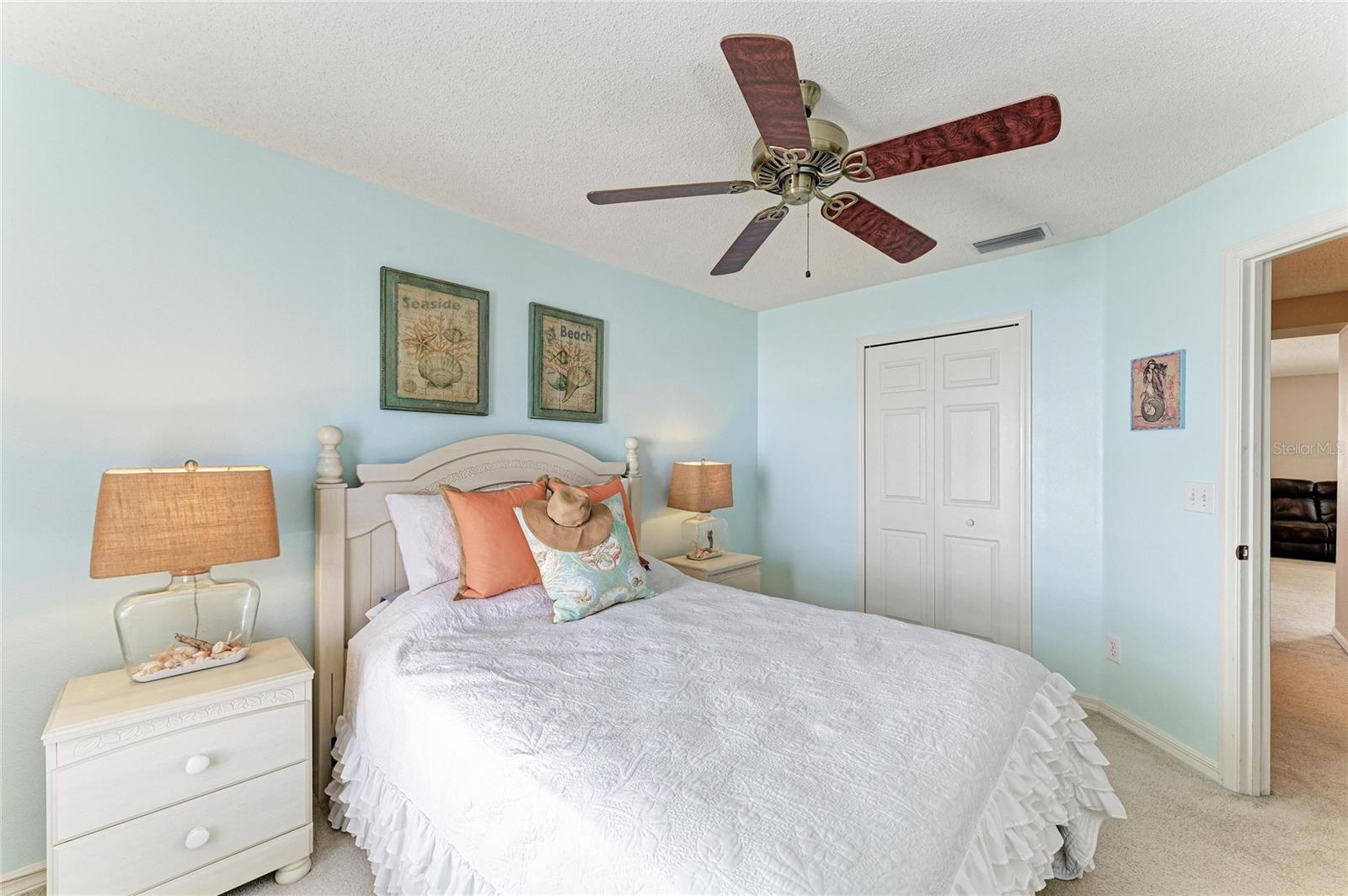 Image 33 of 66 For 4642 Runabout Way