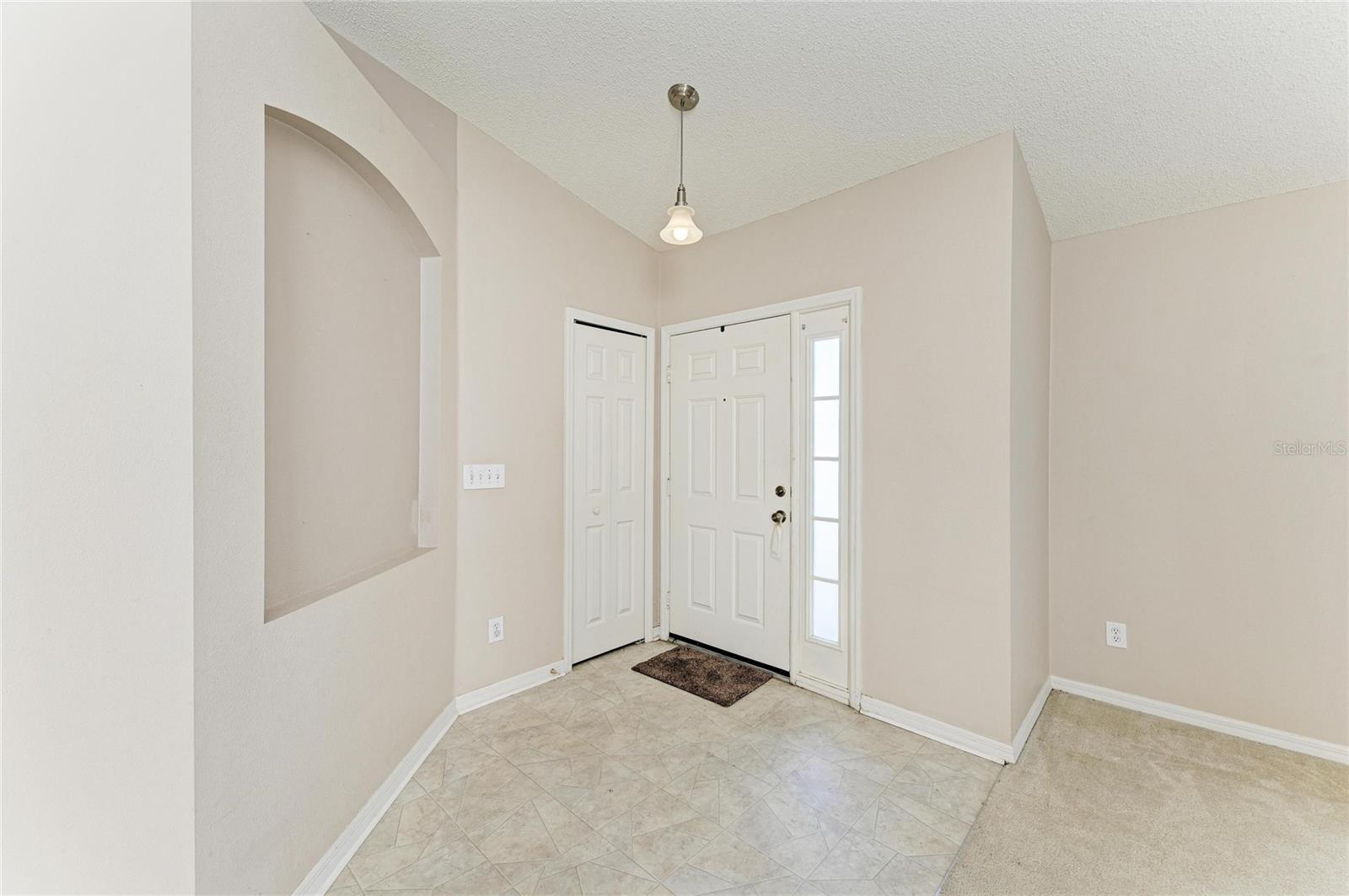 Image 7 of 66 For 4642 Runabout Way