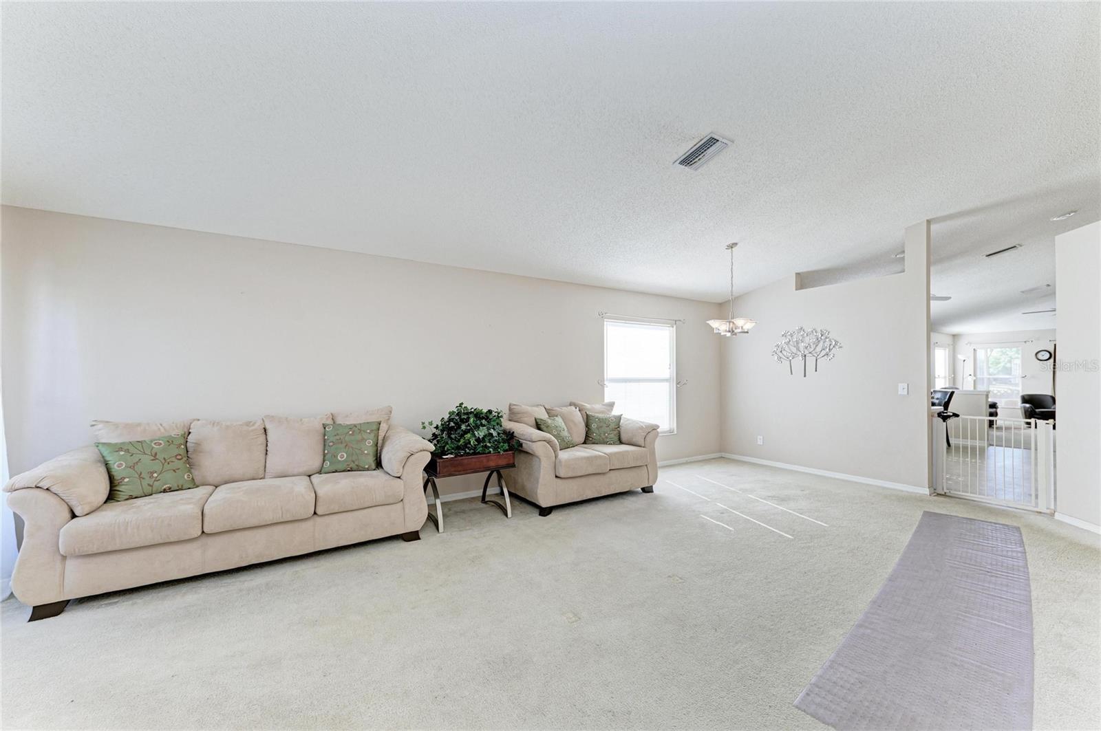 Image 8 of 66 For 4642 Runabout Way