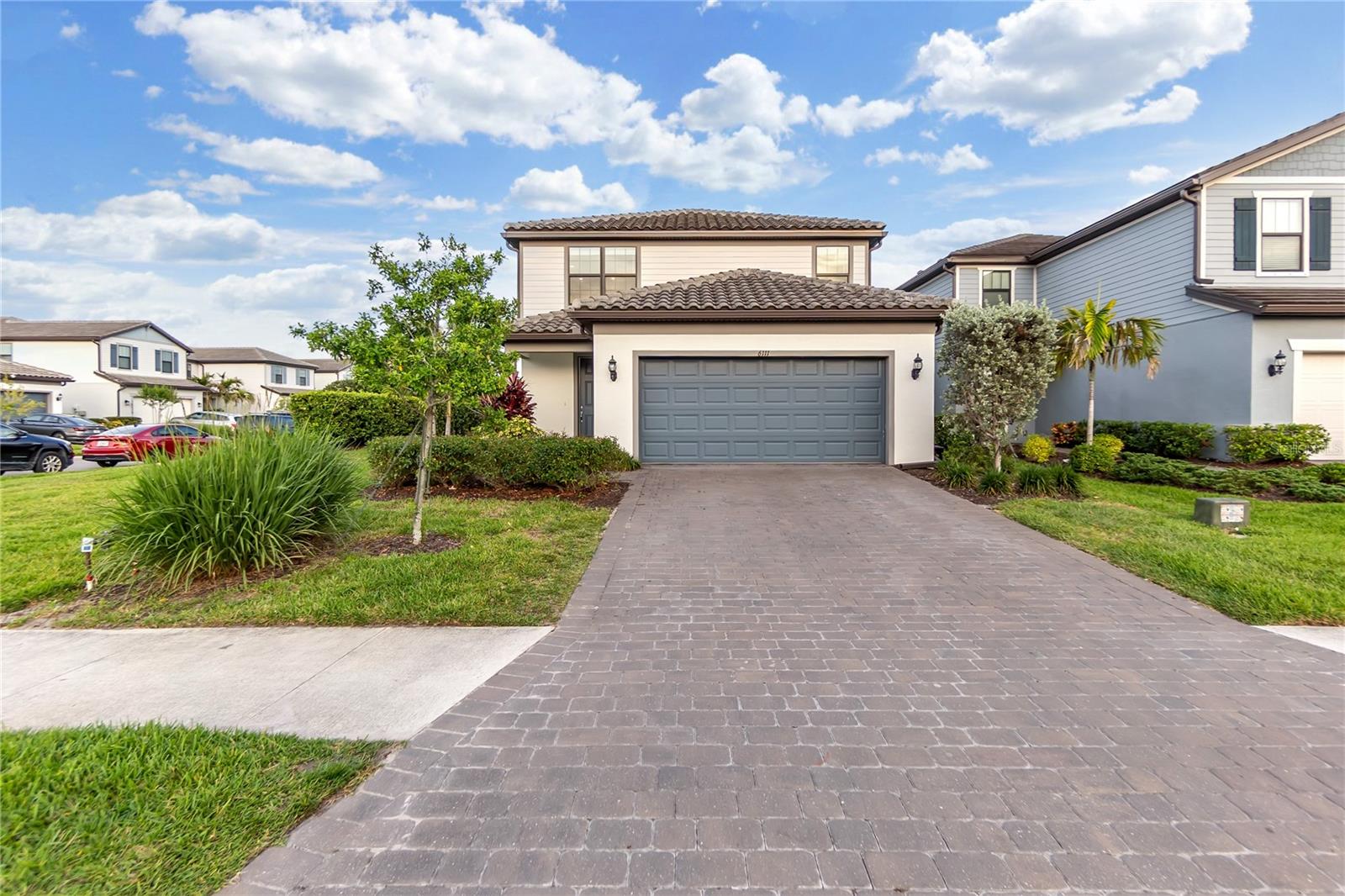 Image 13 of 77 For 6111 Bluestar Court