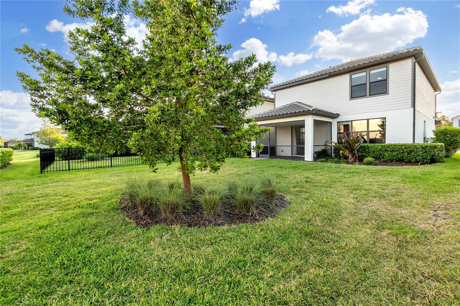 Image 22 of 77 For 6111 Bluestar Court