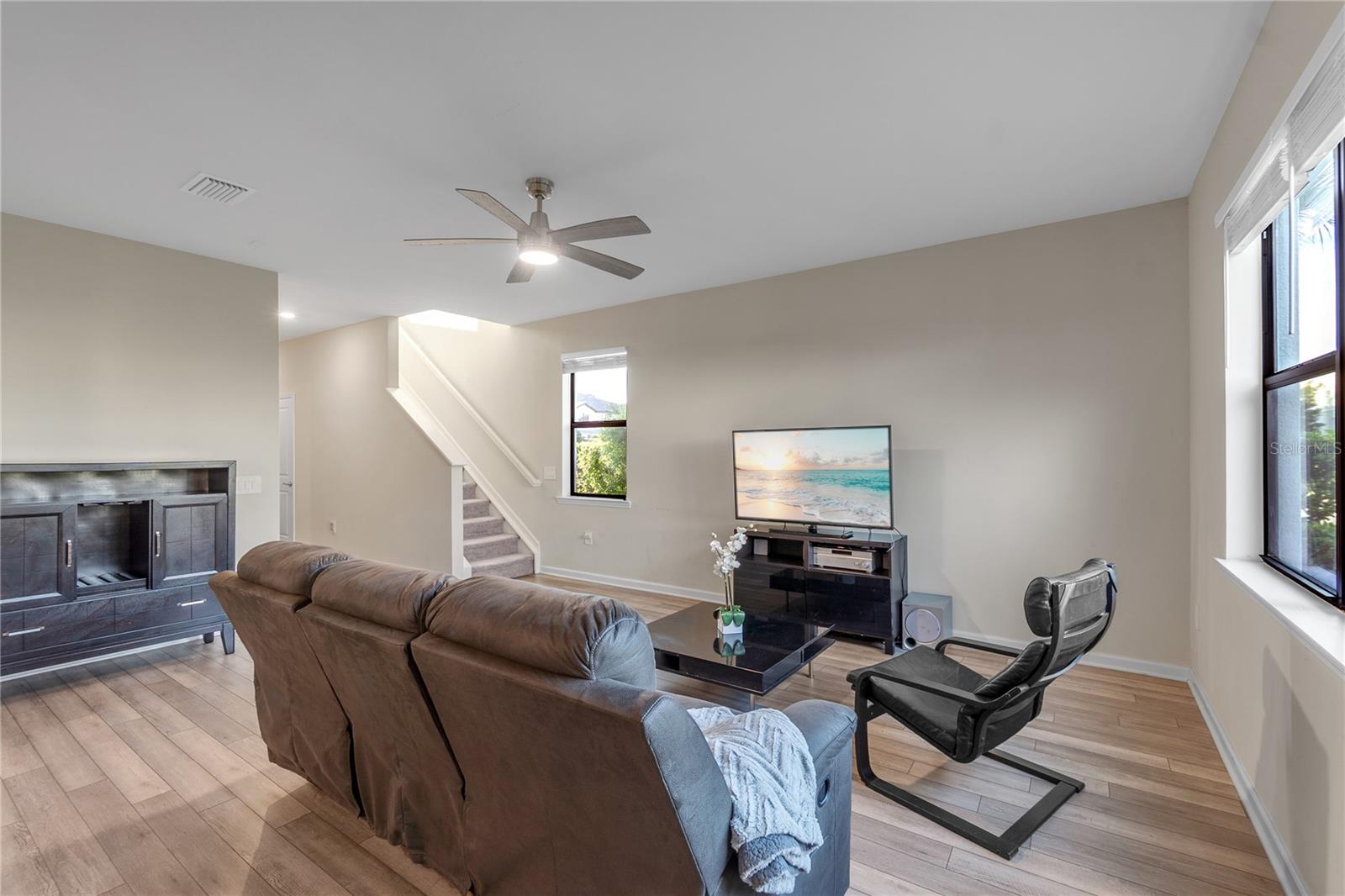 Image 29 of 77 For 6111 Bluestar Court