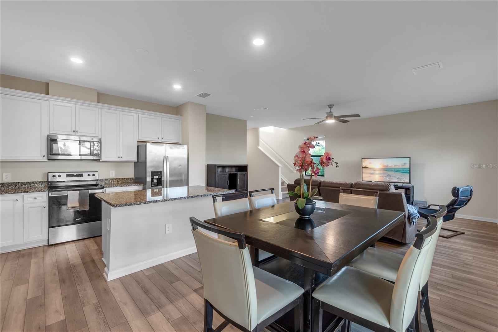 Image 31 of 77 For 6111 Bluestar Court