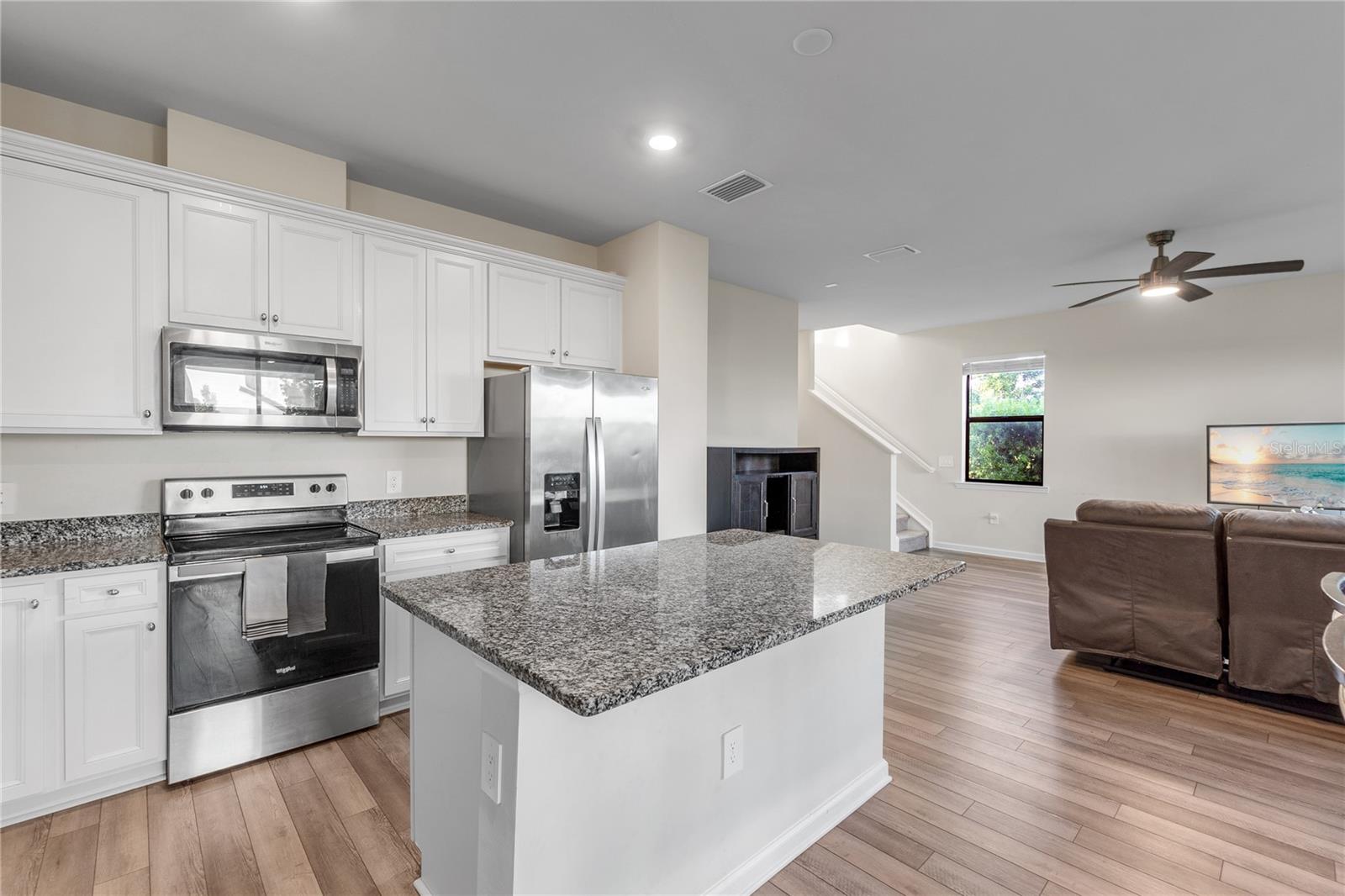 Image 36 of 77 For 6111 Bluestar Court