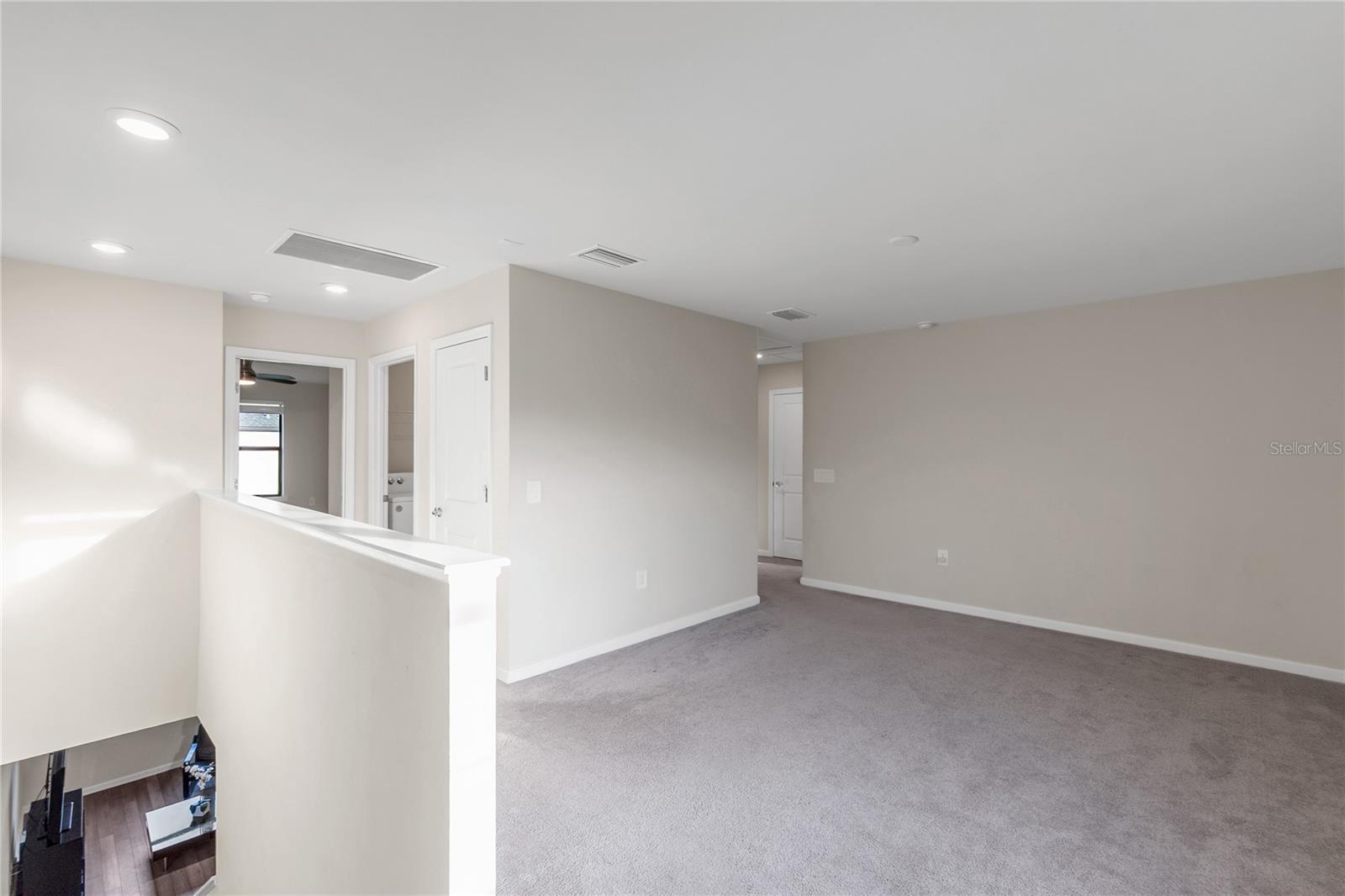 Image 37 of 77 For 6111 Bluestar Court