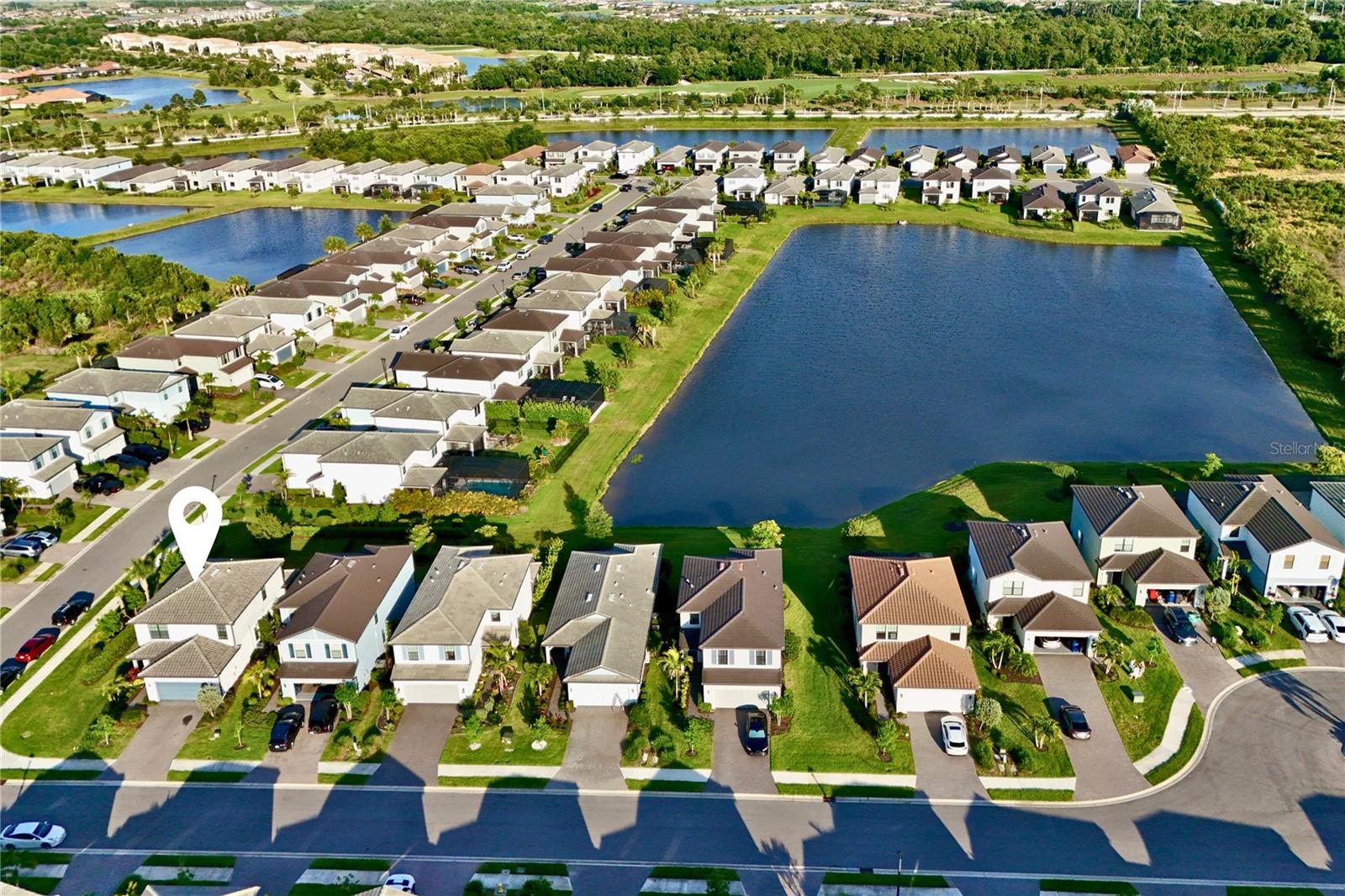 Image 4 of 77 For 6111 Bluestar Court