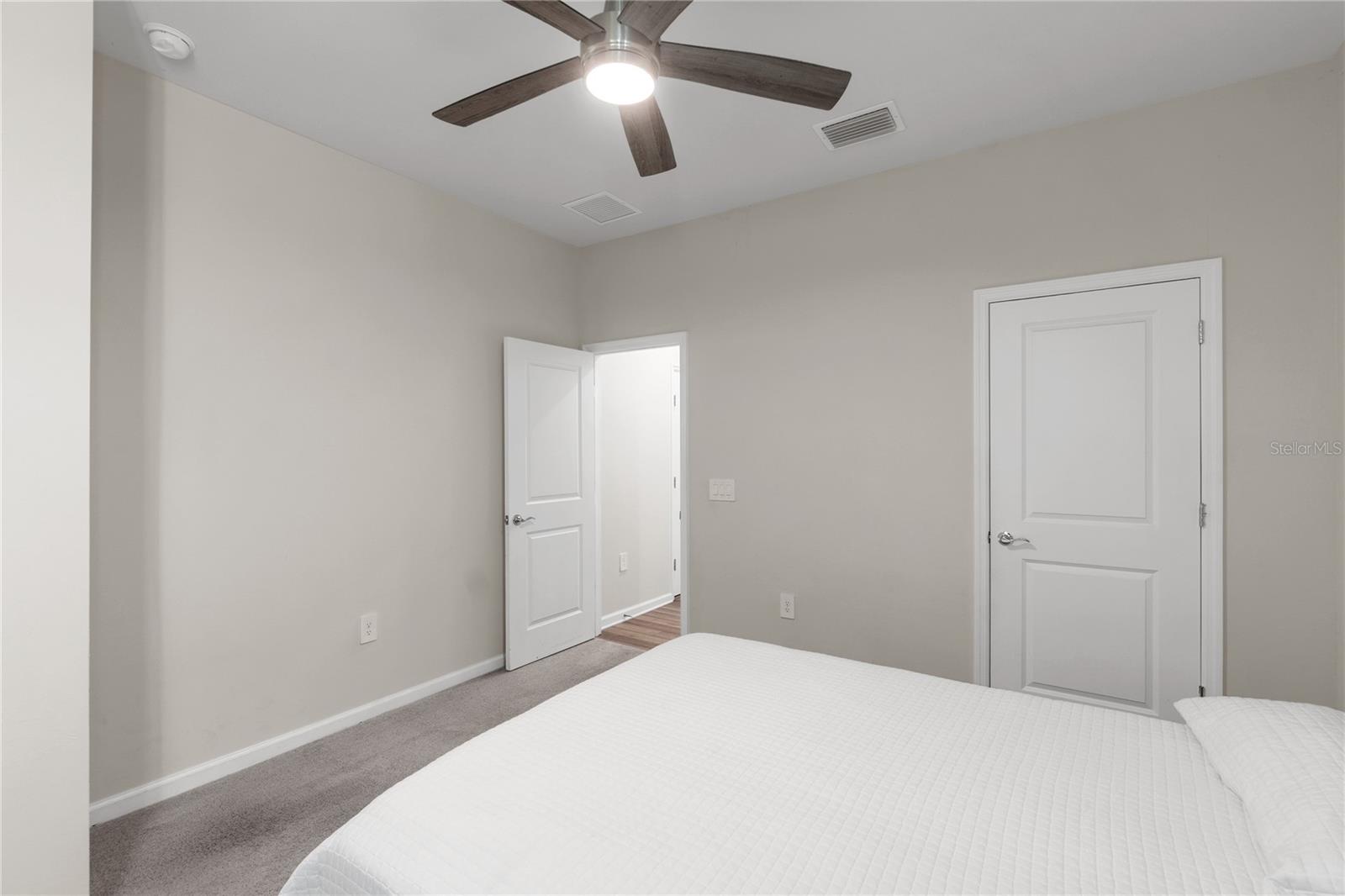 Image 46 of 77 For 6111 Bluestar Court