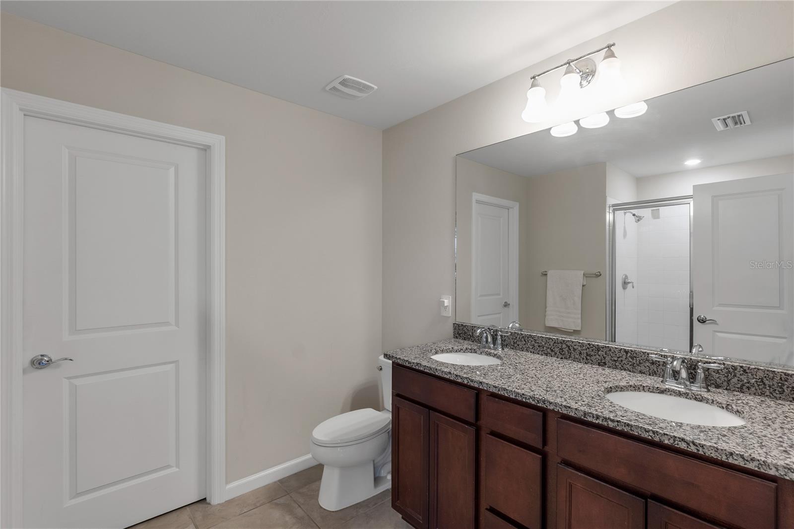 Image 50 of 77 For 6111 Bluestar Court