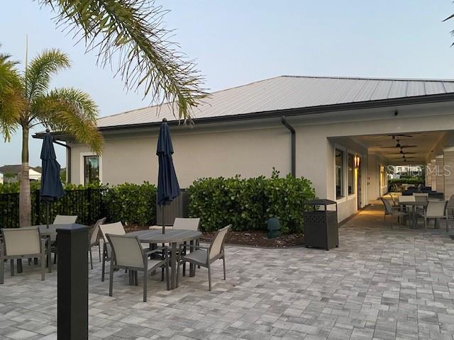 Image 56 of 77 For 6111 Bluestar Court