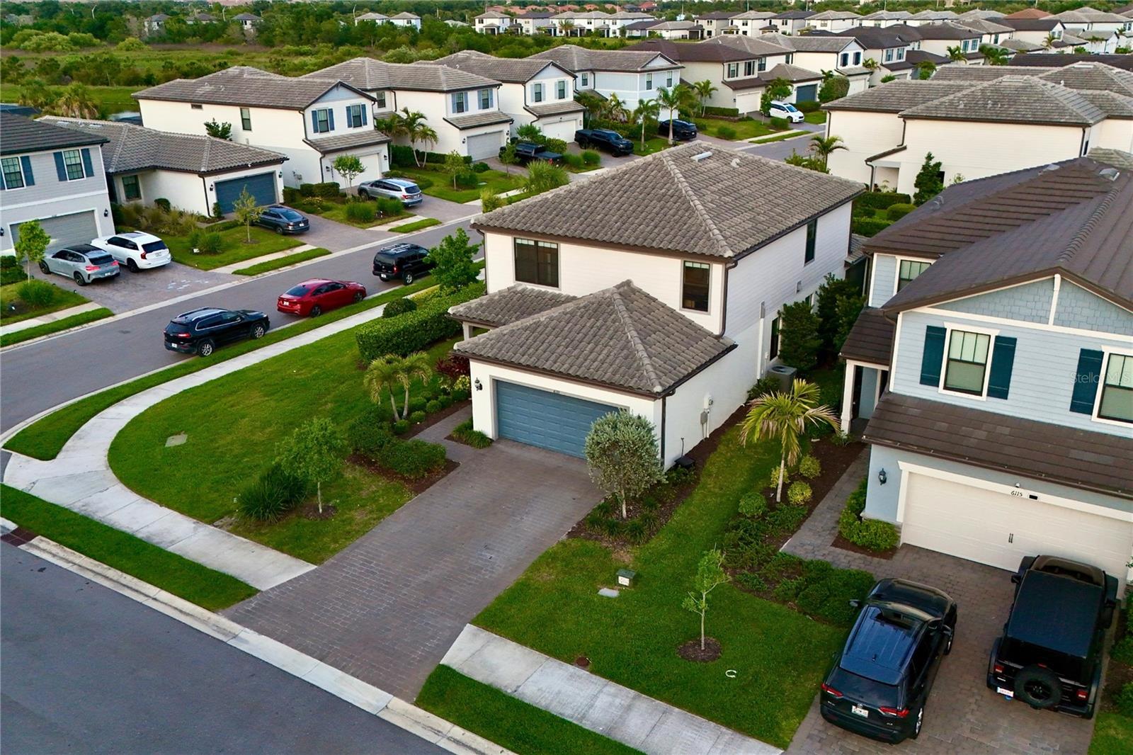 Image 6 of 77 For 6111 Bluestar Court