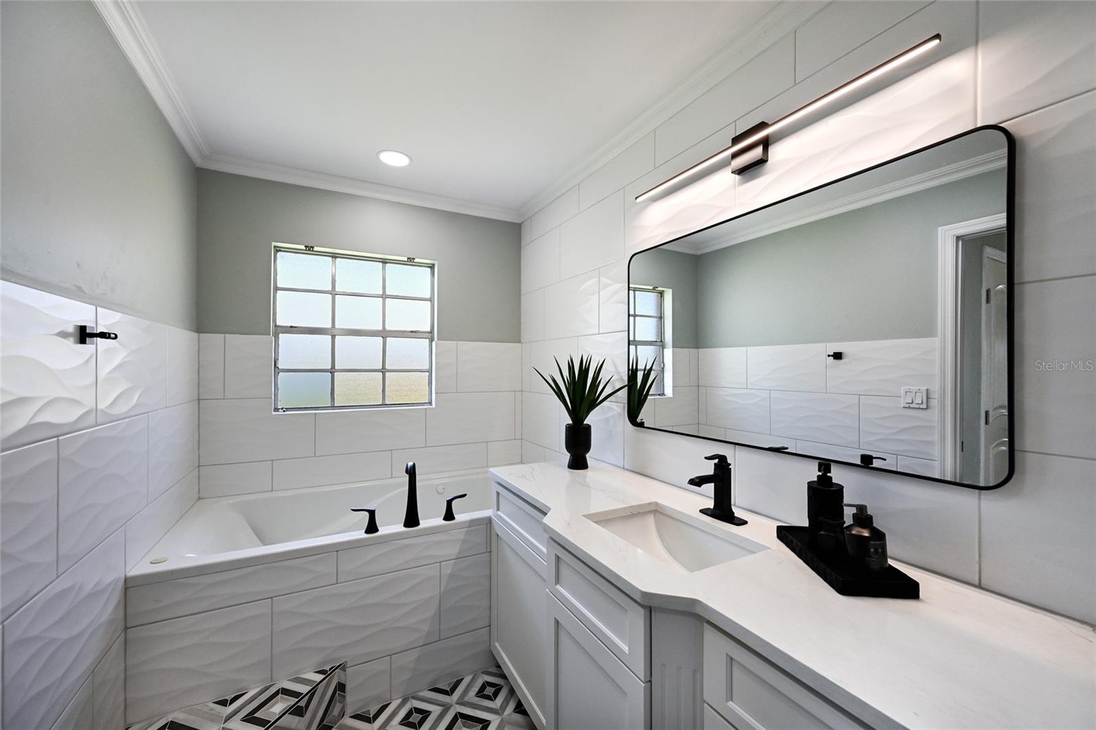 Listing photo id 21 for 430 Bird Key Drive