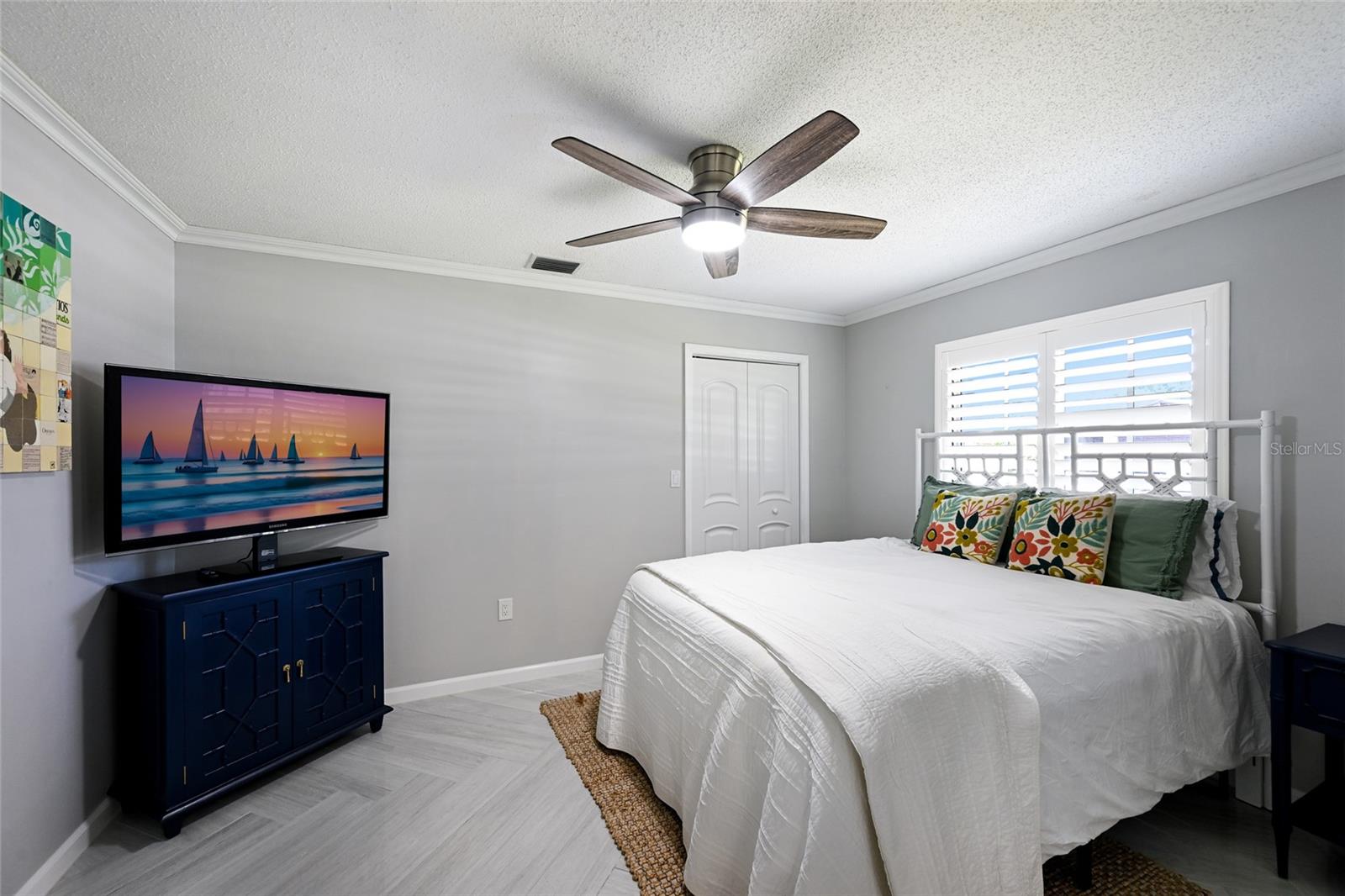 Listing photo id 24 for 430 Bird Key Drive