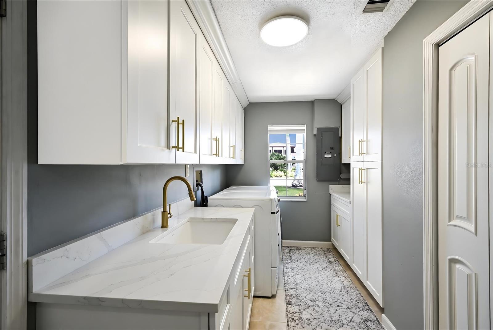 Listing photo id 29 for 430 Bird Key Drive