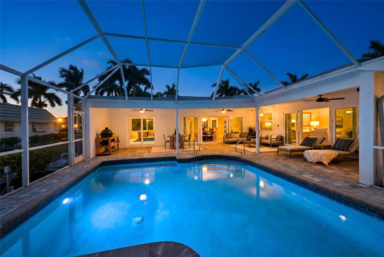 Listing photo id 30 for 430 Bird Key Drive