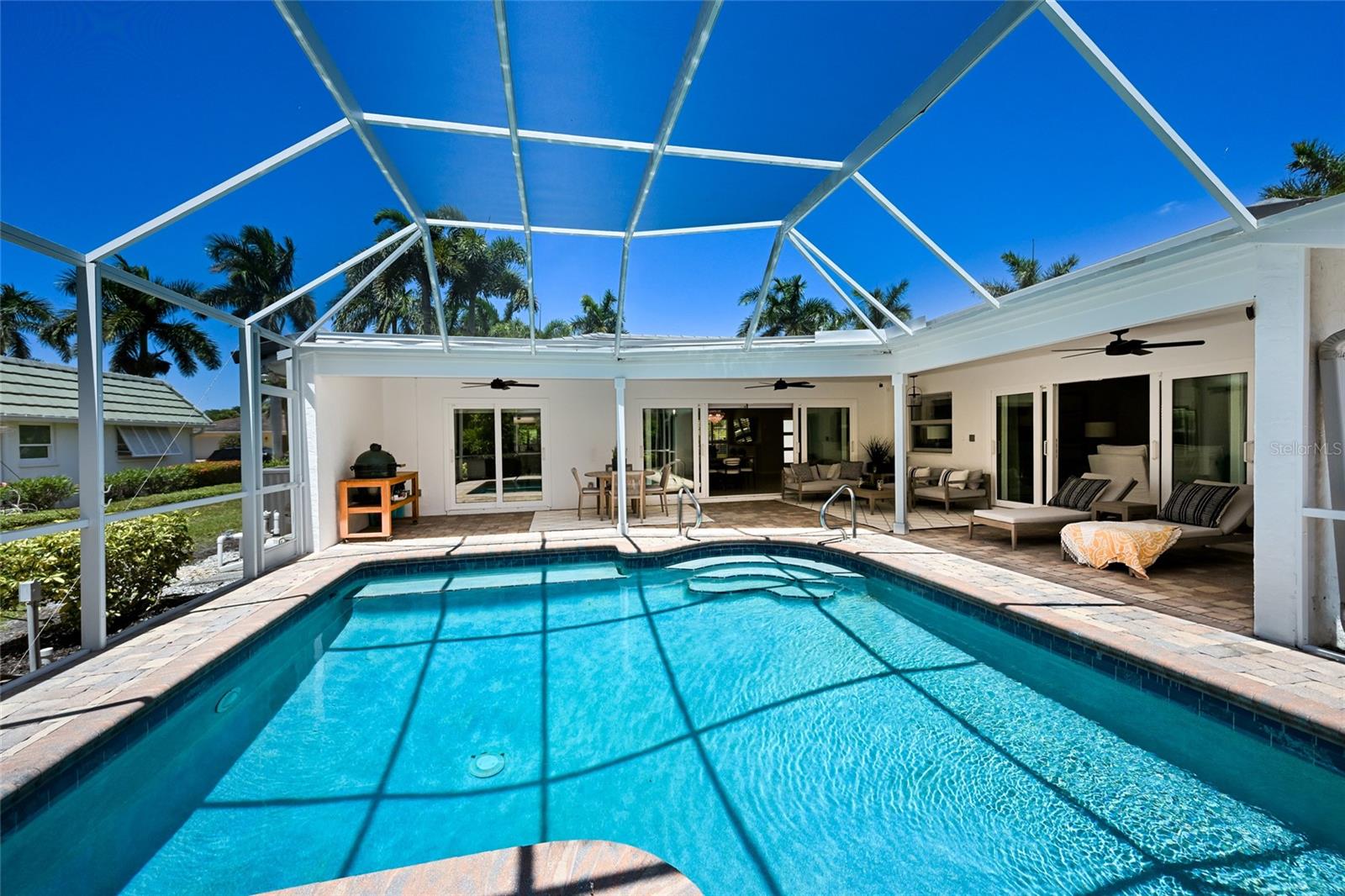 Listing photo id 31 for 430 Bird Key Drive