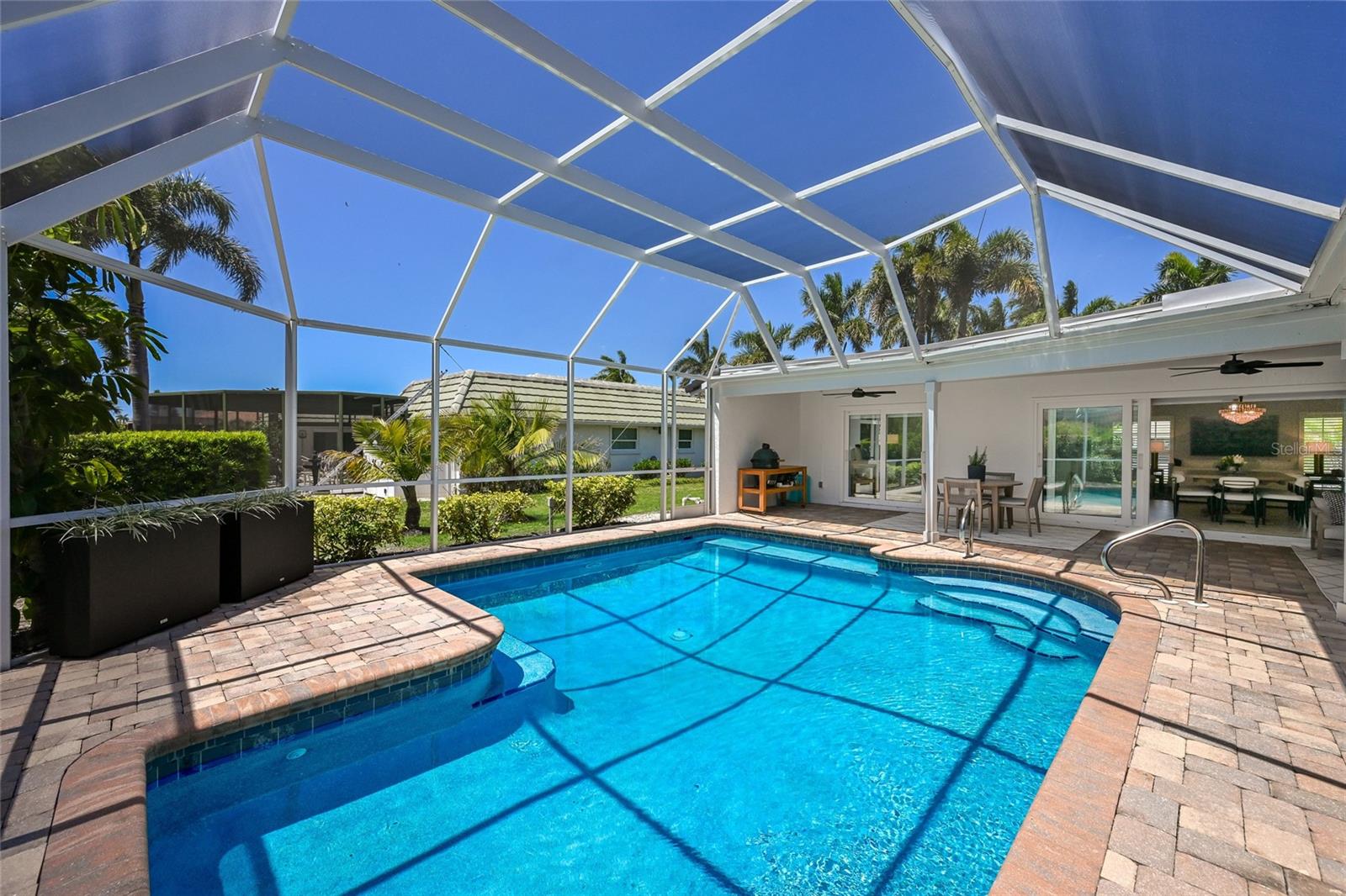 Listing photo id 32 for 430 Bird Key Drive