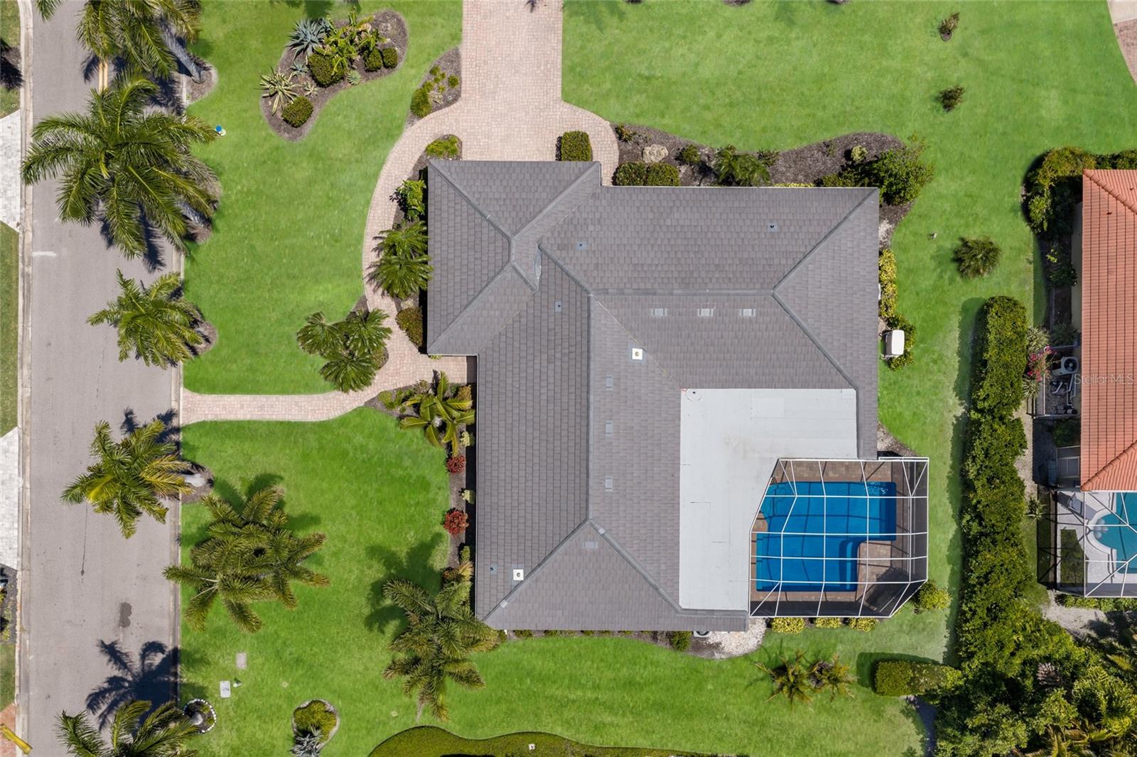 Listing photo id 37 for 430 Bird Key Drive