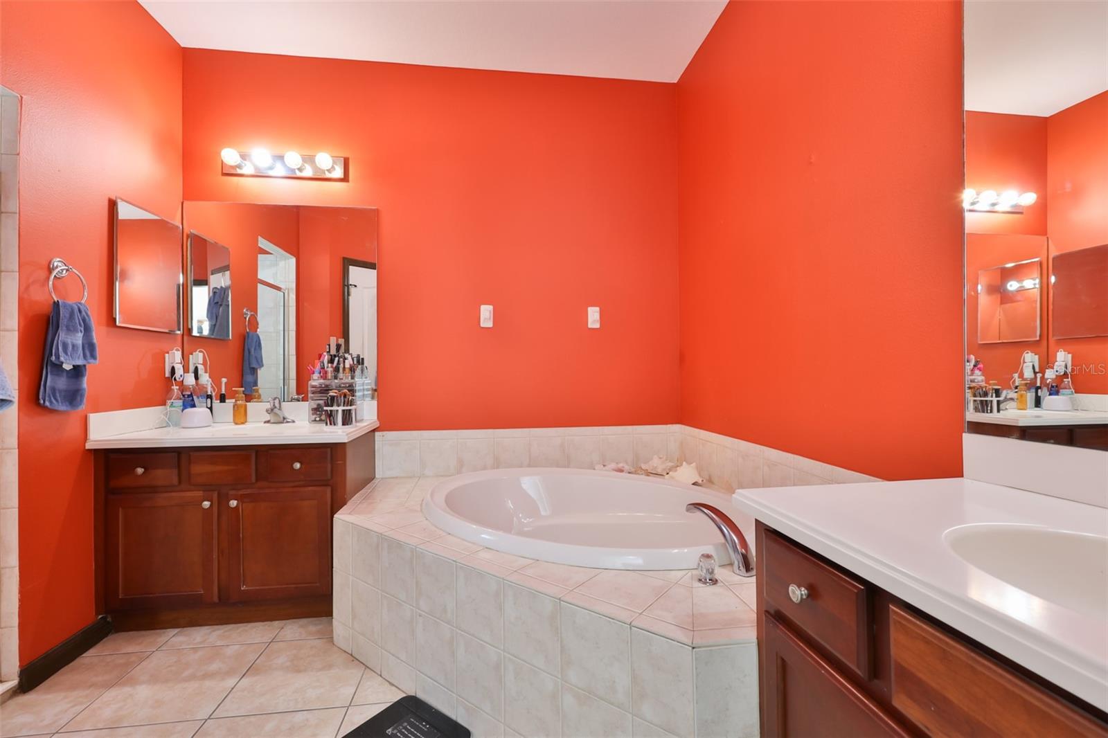 Image 17 of 36 For 6232 French Creek Court