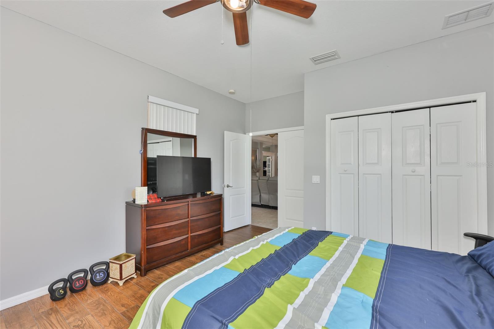 Image 18 of 36 For 6232 French Creek Court