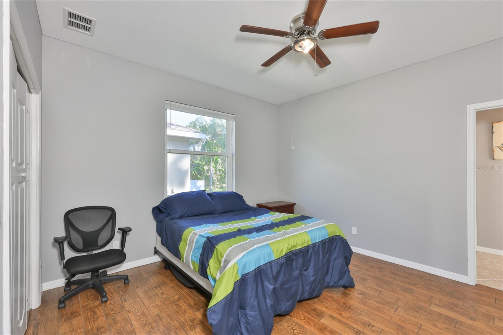 Image 19 of 36 For 6232 French Creek Court