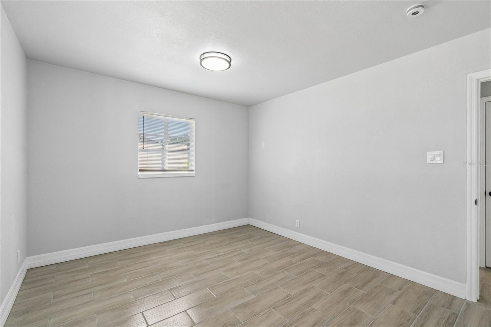 Image 18 of 79 For 2309 21st Avenue W