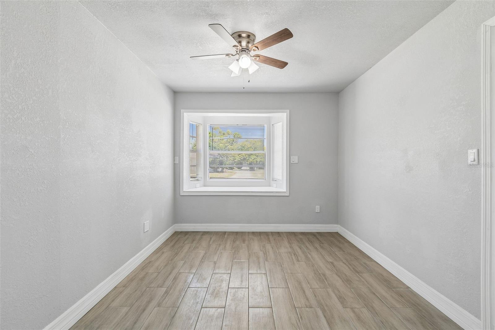 Image 22 of 79 For 2309 21st Avenue W