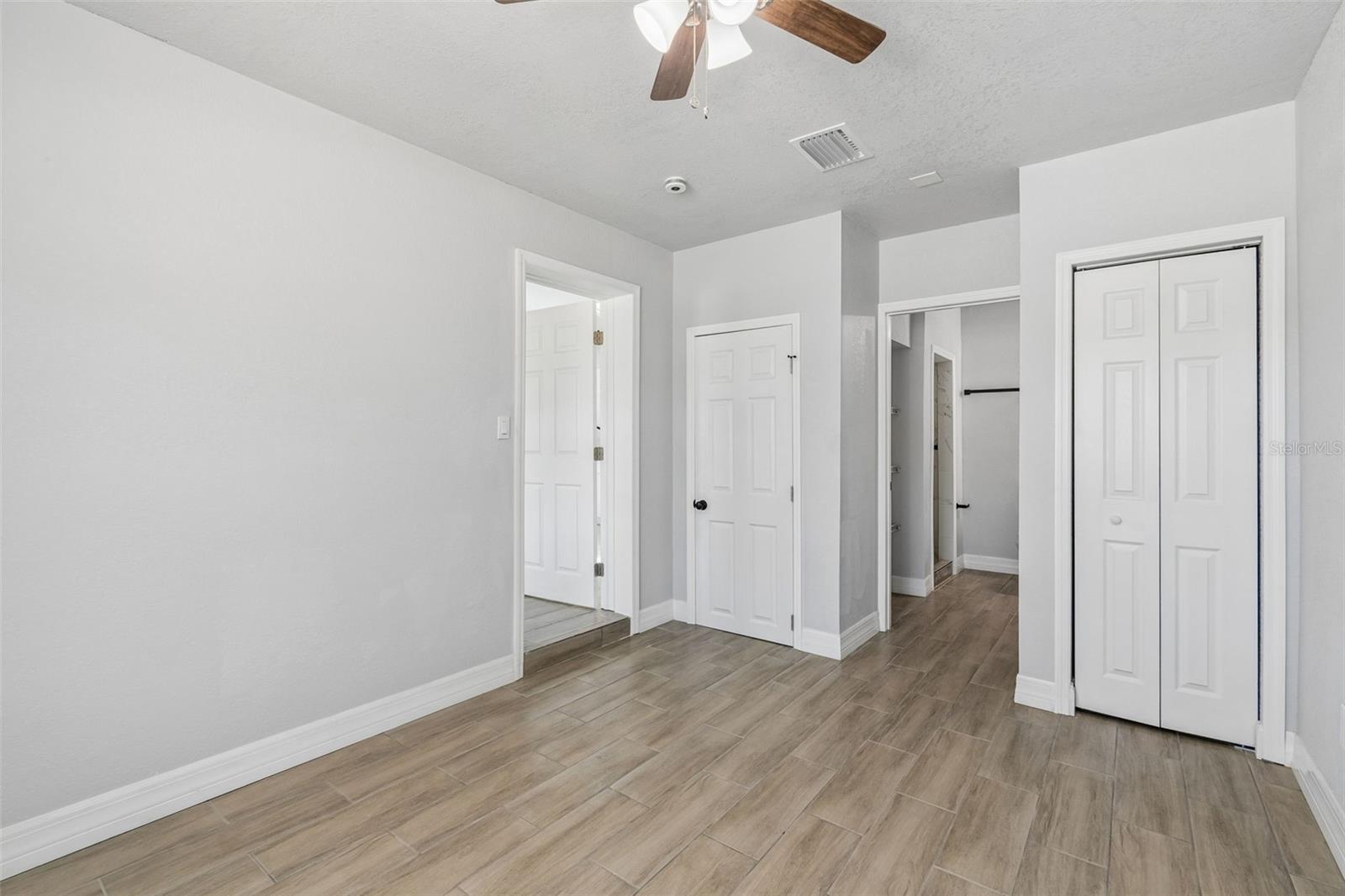 Image 23 of 79 For 2309 21st Avenue W